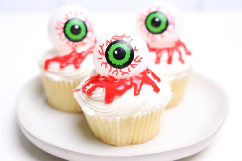 Halloween Eyeball Cupcakes