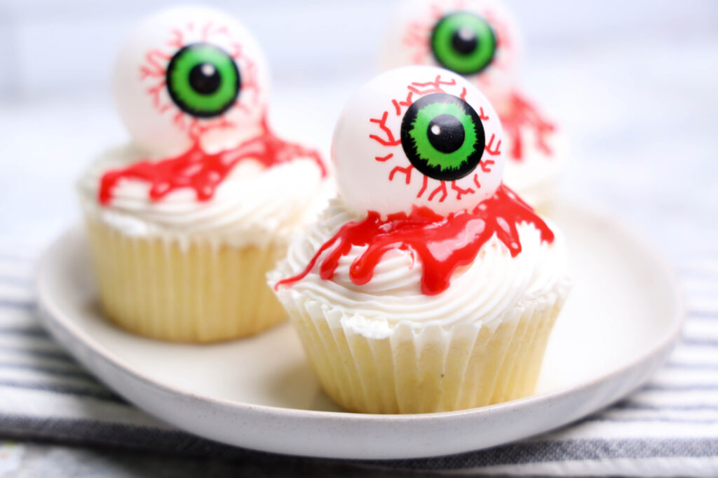 Halloween Eyeball Cupcakes